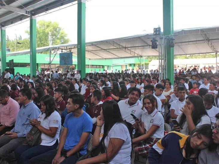 Alumnos de bachillerato asisten a Expo Feria Educativa 2023