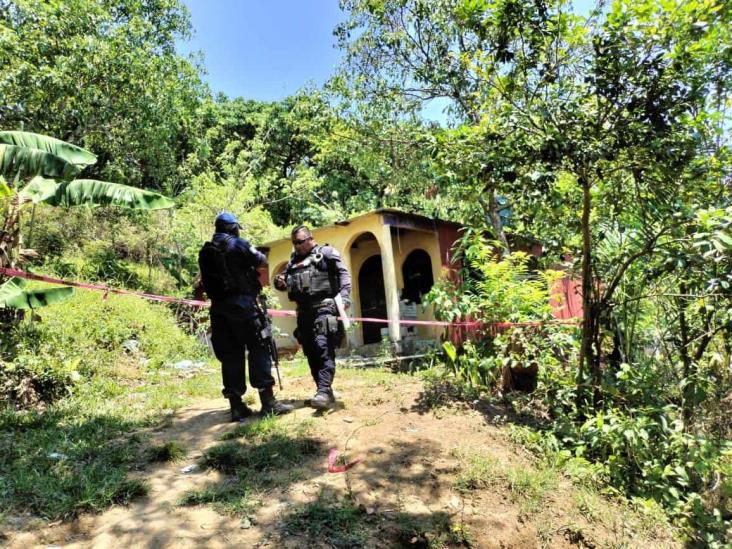 Hallan sin vida a repartidor de agua purificada en Santiago Tuxtla