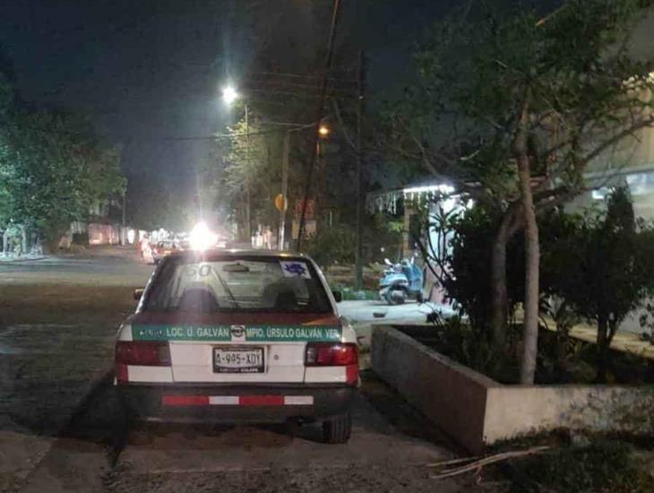 Abandonan en Cardel taxi robado en Úrsulo Galván