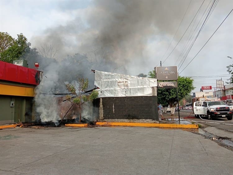 Arde bar La Palapa de San Andrés Tuxtla