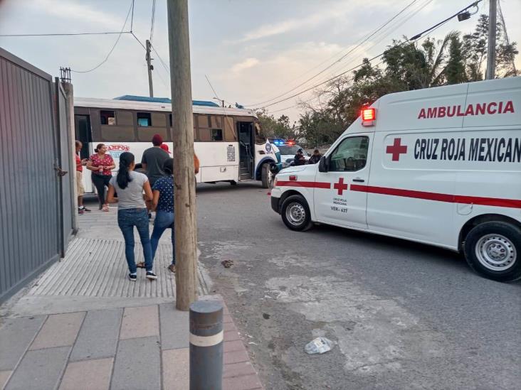 Camión urbano atropella a joven en Veracruz