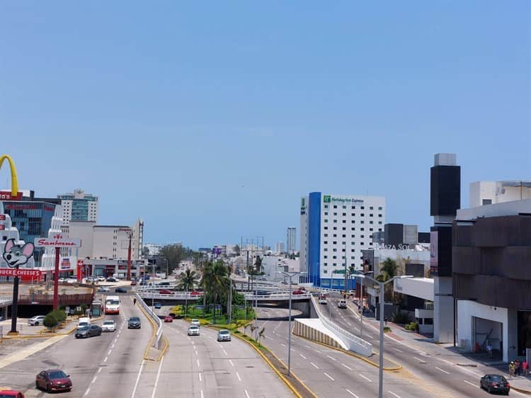 Calles de Veracruz lucen vacías por el Día del Trabajo