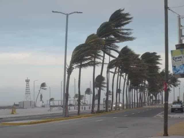 Prevén lluvias, tormentas y evento de norte con rachas de 60 km/h para Veracruz