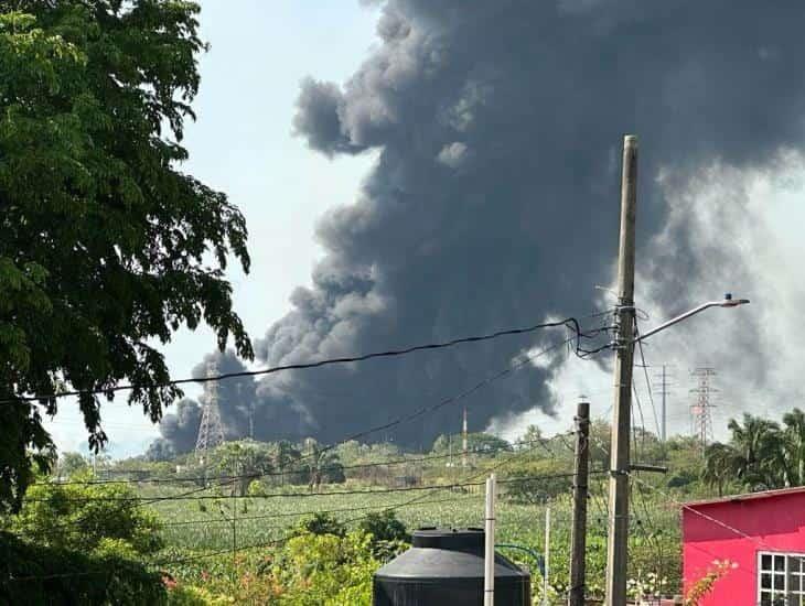 Columna de humo en la refinería Lázaro Cárdenas causa alarma en Minatitlán