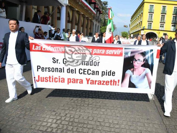 En desfile, trabajadores exigen justicia por feminicidio de enfermera Yarazeth