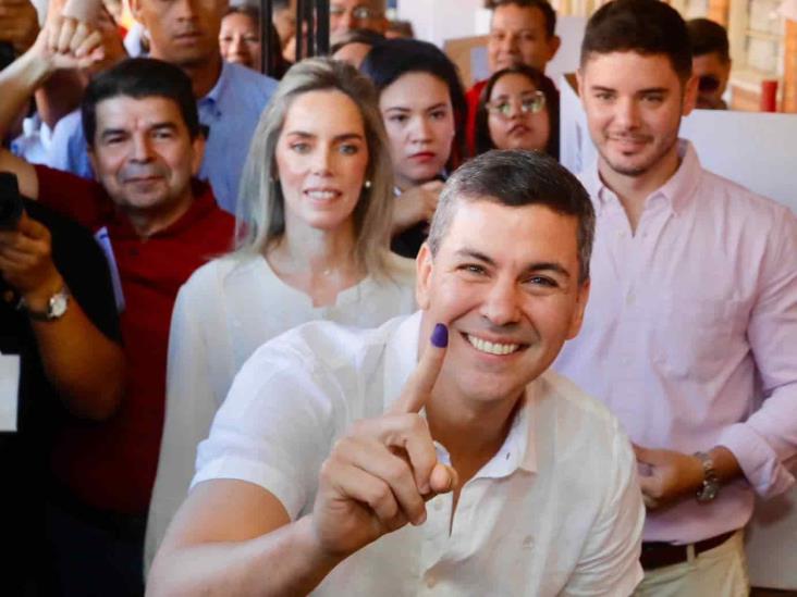 Santiago Peña gana la presidencia de Paraguay
