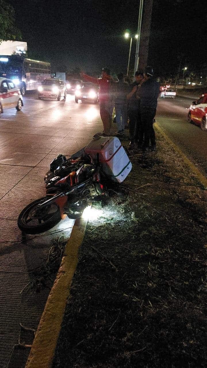 Motociclista resulta lesionado tras derrapar en La Boticaria, en Veracruz