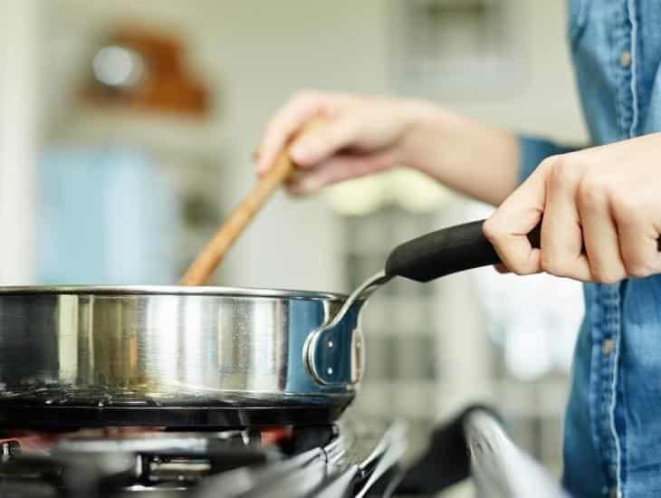 Descubre 12 cosas que no debes hacer en la cocina