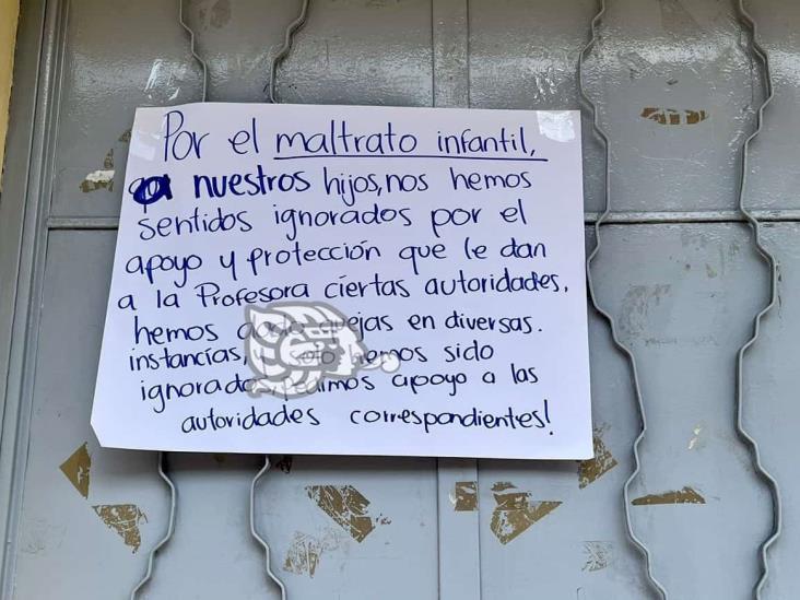 Se quejan en preescolar de Xalapa por presunto maltrato de docente