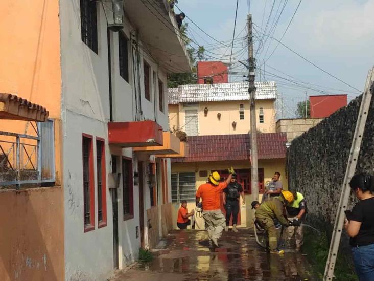 Se incendia vivienda en céntrica zona de Xalapa