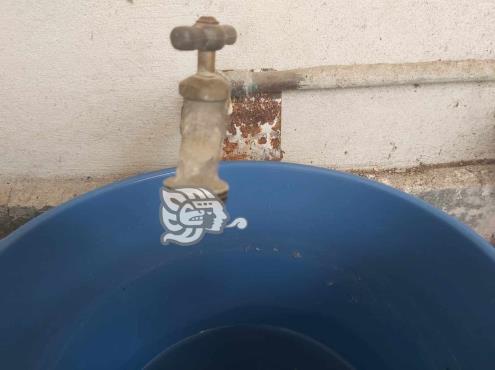 Colonias de Xalapa llevan hasta 10 días sin agua; CMAS no manda ni pipas