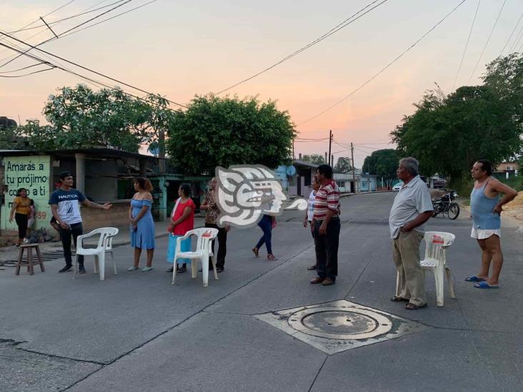 Acayucan sigue sufriendo por apagones y falta de energía (+Video)