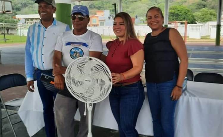 Por Día del Albañil, celebran a cuadrillas de Obras Públicas en Alvarado