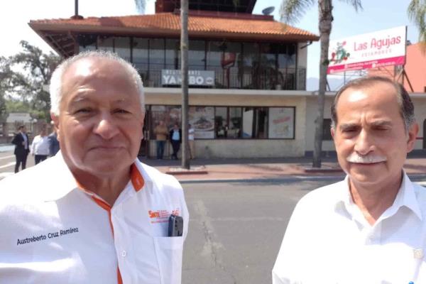 A 16 meses de adeudo, al menos 30 mil maestros jubilados exigen pago en Veracruz