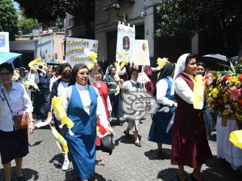 Encabeza Arzobispo de Xalapa marcha ante semana de oración por las vocaciones