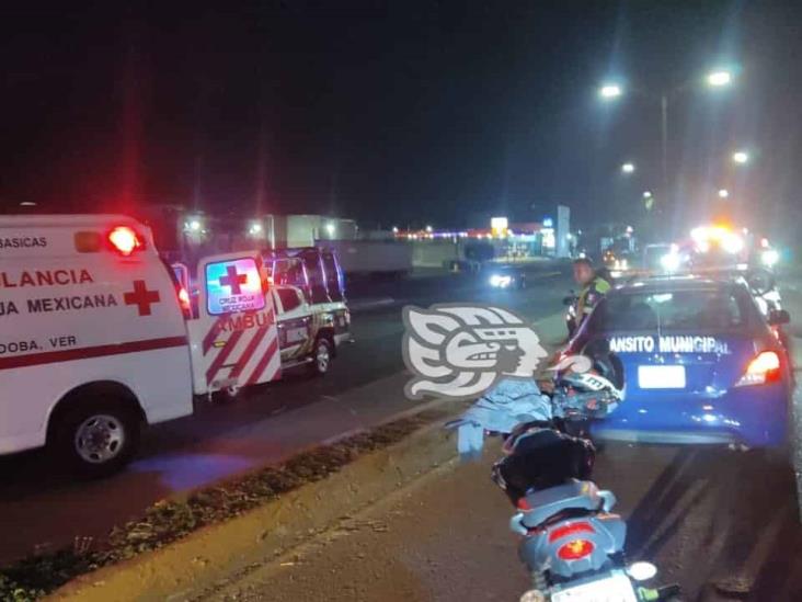 Derrapa motociclista en bulevard Fundadores, en Córdoba; termina en hospital