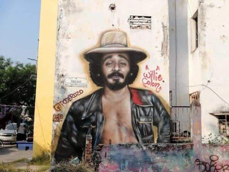 Willie Colón reacciona a mural con su rostro en fraccionamiento de Veracruz