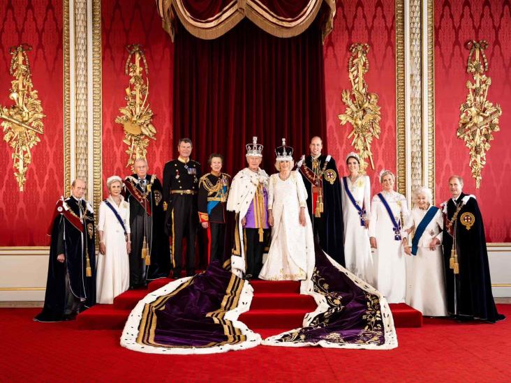 La familia real comparte los primeros retratos tras la coronación del rey Carlos III