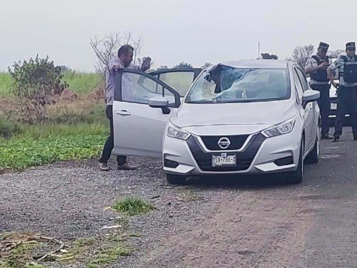 Muere tras caerle rin de tráiler en la autopista Cosamaloapan – La Tinaja