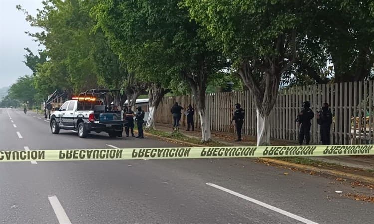Fuerte operativo en Poza Rica, hallan restos humanos, granadas de fragmentación y narcomensaje