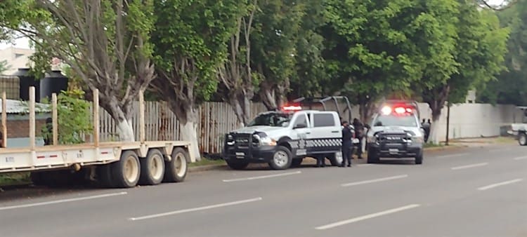 Lanzan granadas en comandancia de policía y abandonan cuerpos en Poza Rica