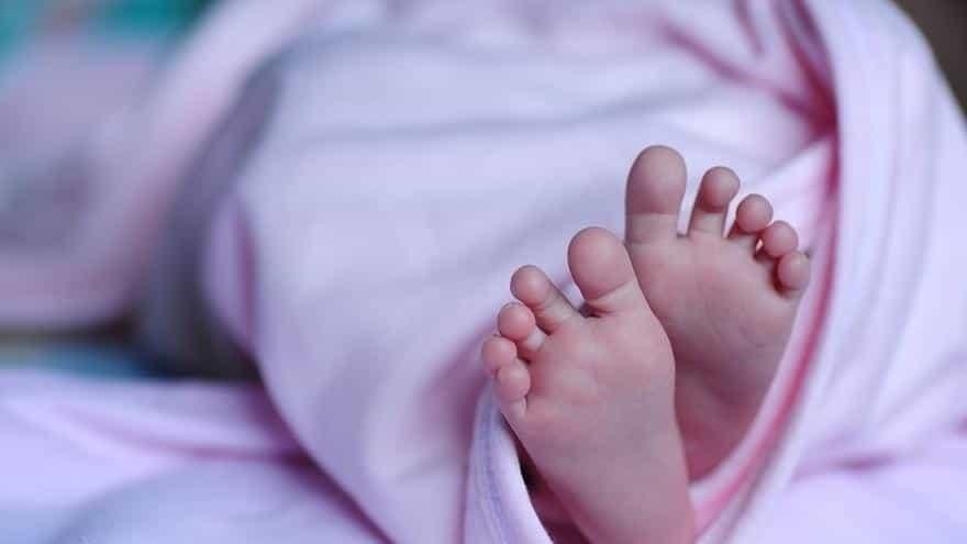Nace el primer bebé con ADN de 3 personas en Reino Unido
