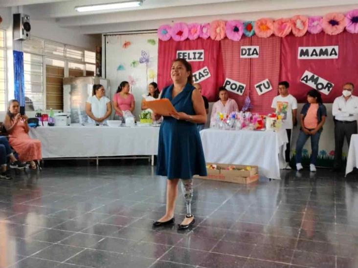 Celebran a madres especiales en CAM de Orizaba