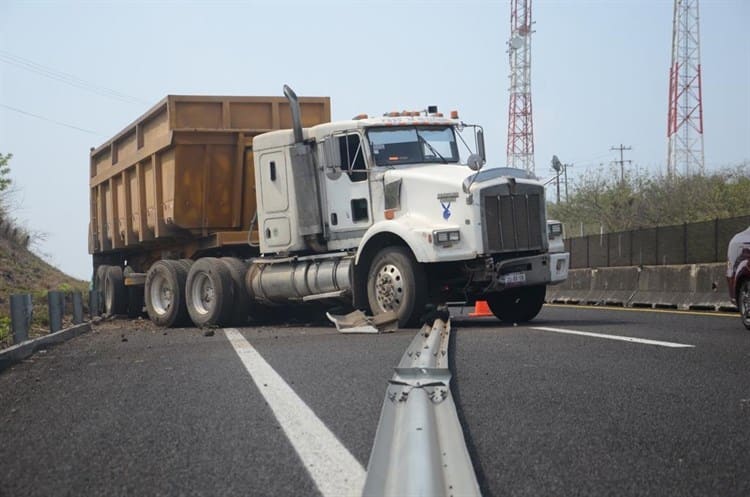 Ciclista muere arrollado por camión en la autopista Veracruz-Cardel (+video)