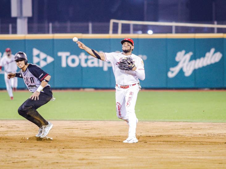 Vuela El Águila en el primero de la serie en casa