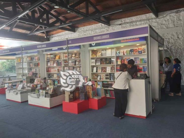 ¡Arranca la Feria Internacional del Libro Universitario 2023 en Xalapa! (+Video)