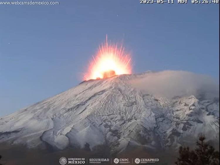 Volcán Popocatépetl continúa con explosiones