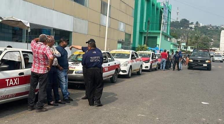 Niegan aumento en tarifa de taxis de Poza Rica