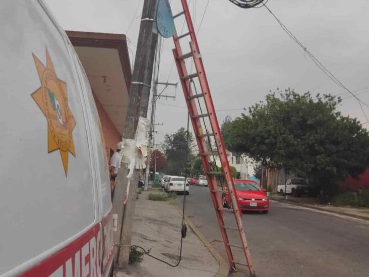 Trabajador de Telmex sufre tremenda caída en Xalapa