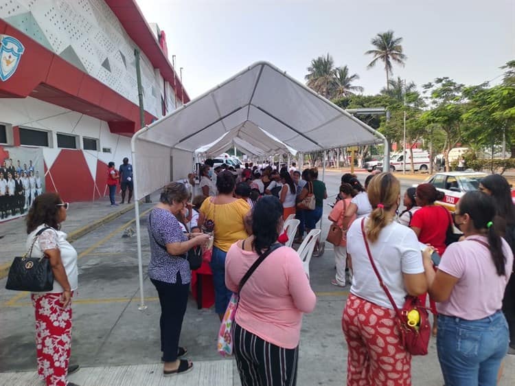 Cruz Roja brinda consultas y estudios gratuitos a mujeres en Veracruz