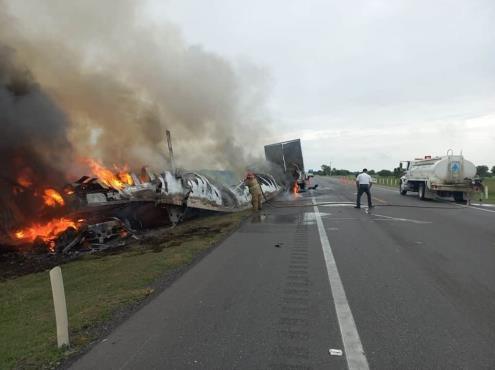 Mueren 13 personas en accidente e incendio en carretera Hidalgo – Zaragoza