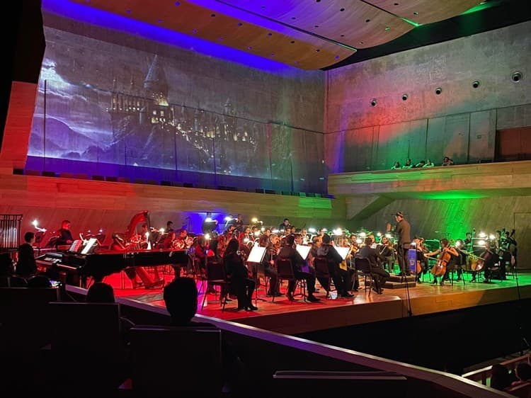 La Orquesta Filarmónica de Boca del Río brindó concierto con la temática de Harry Potter