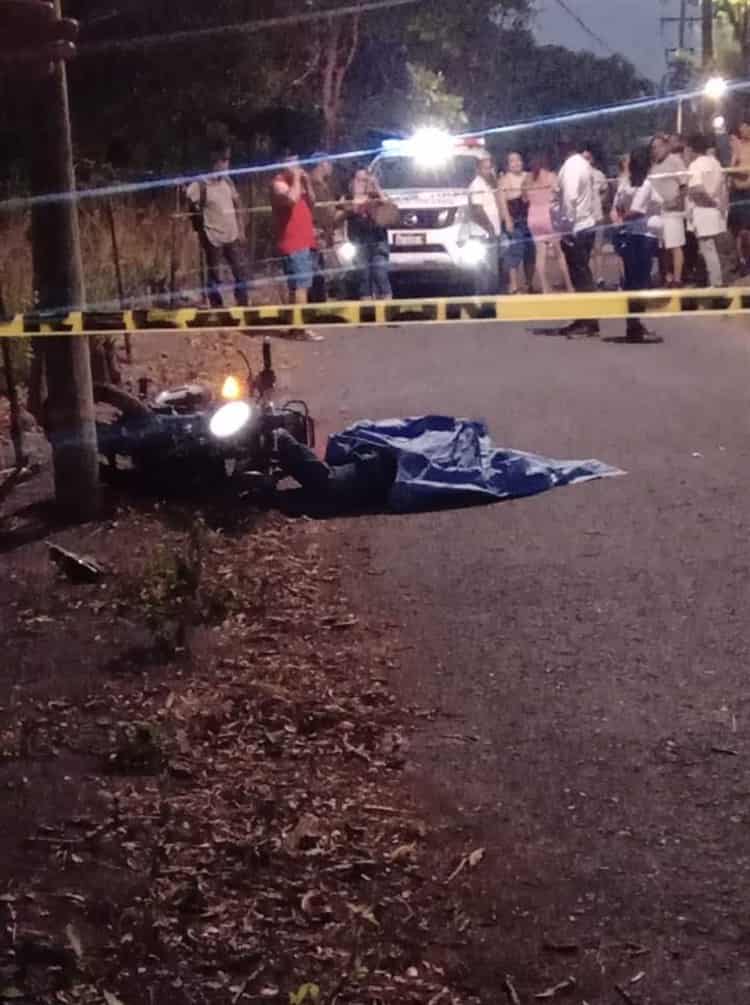 Muere motociclista tras derrapar en Úrsulo Galván