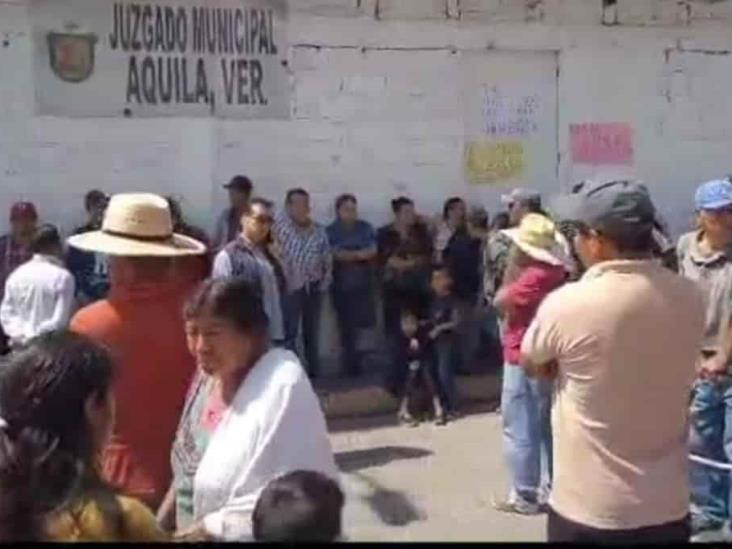 En Aquila, pobladores protestan contra cierre de juzgado