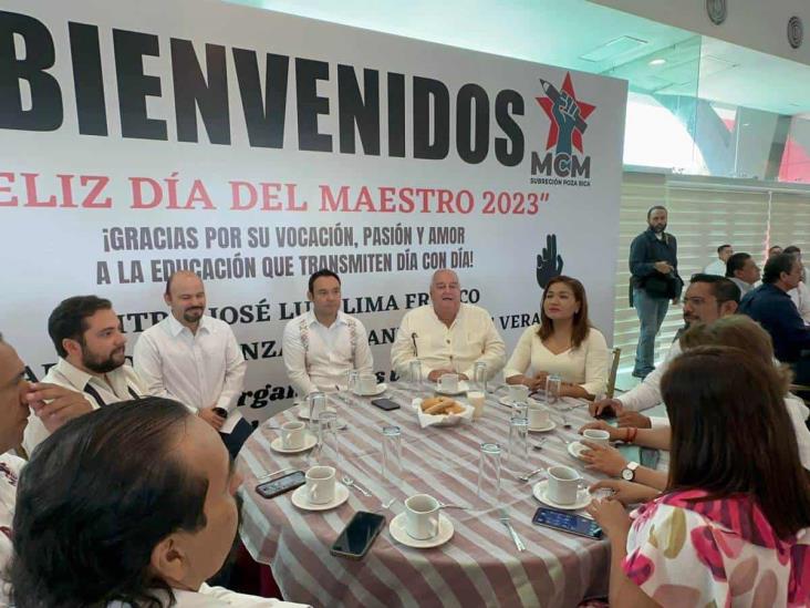 Destinarán en Veracruz 1,100 mdp a pago de salario y bono a maestros