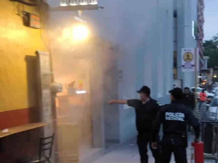 Causa alarma incendio en el local de “Papas Belga” de la céntrica calle de Zaragoza de Xalapa