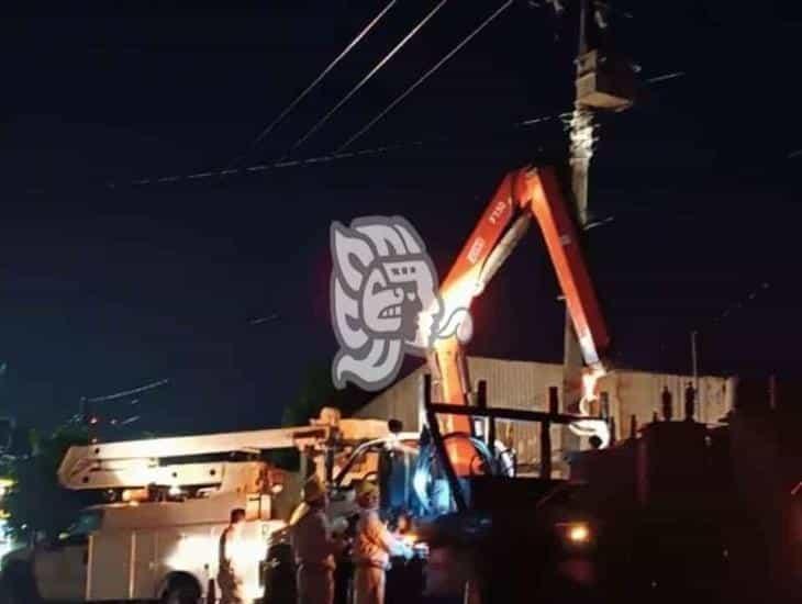 Levantaron bloqueo por falta de energía eléctrica en colonias de Coatzacoalcos