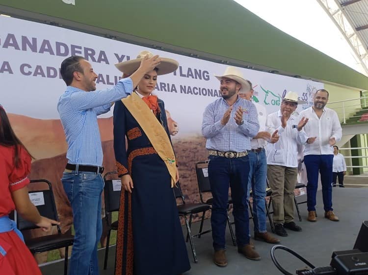 Inauguran la Feria Ganadera Ylang Ylang; fiesta reúne a alcaldes de toda la región