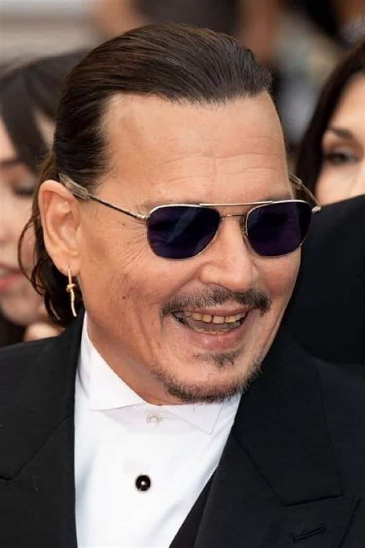 Johnny Depp y sus dientes ‘se roban el show’ en Cannes