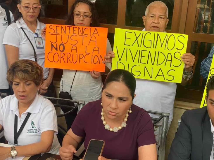 En Colinas de Santa Fe, en Veracruz, viviendas reciben agua con heces; ya hay denuncia