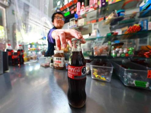 Llegan al sur de Veracruz refrescos clonados de Coca Cola; reportan venta en Las Choapas