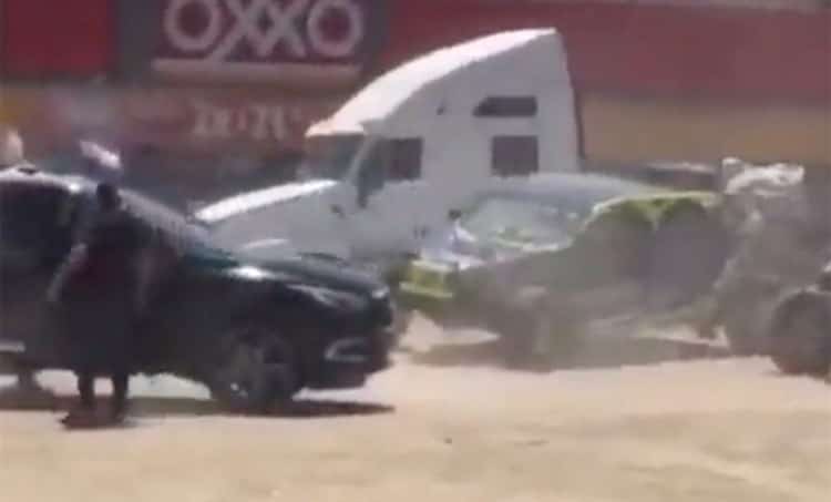 ¡Tragedia! Carrera de autos en Baja California deja 10 muertos (+Video)