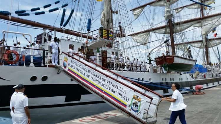 Alistan visita del buque Simón Bolívar de Venezuela al puerto de Veracruz esta semana