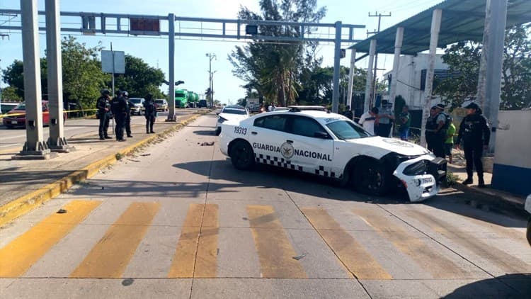 Carambolazo en la Transístmica; patrulla de GN impacta dos vehículos (+Video)