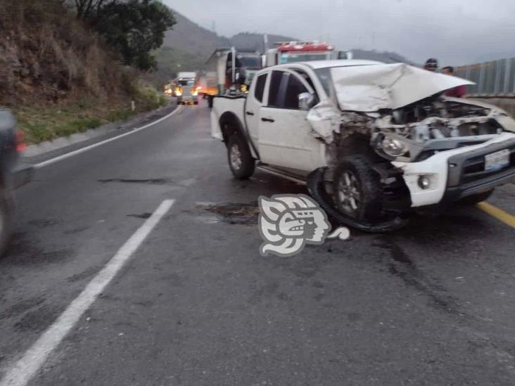 Accidente múltiple en Nogales genera movilización policial