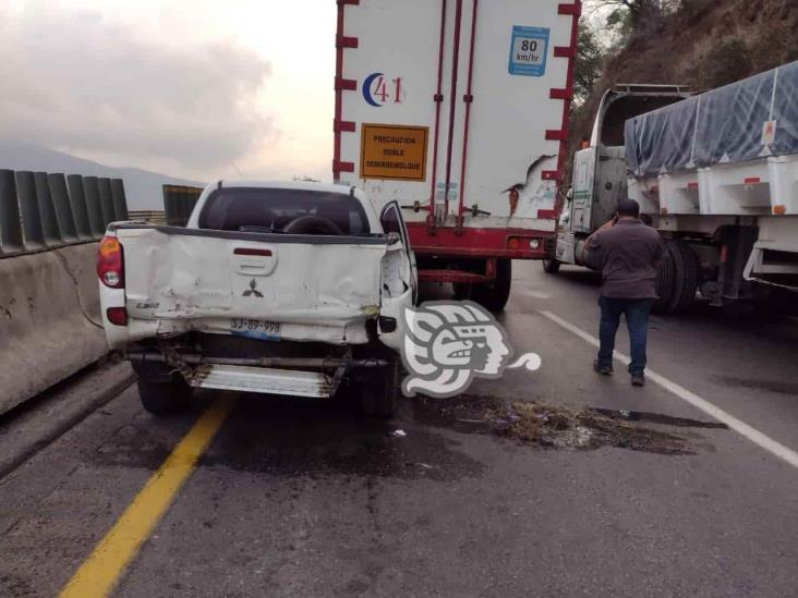 Accidente múltiple en Nogales genera movilización policial